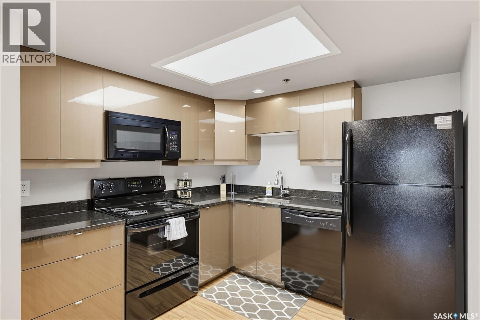 #801 311 6th AVENUE N - Image 11