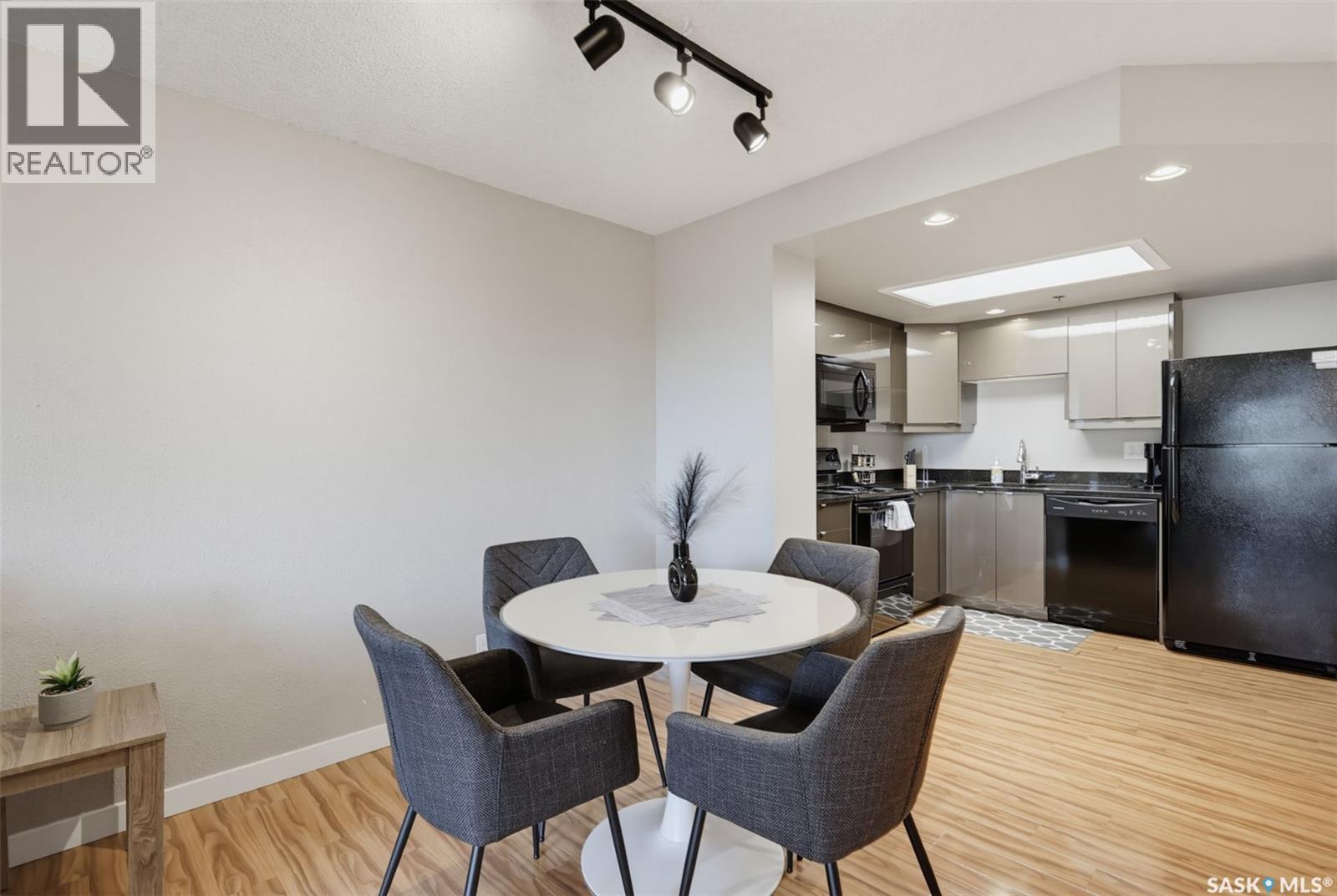 #801 311 6th AVENUE N - Image 16