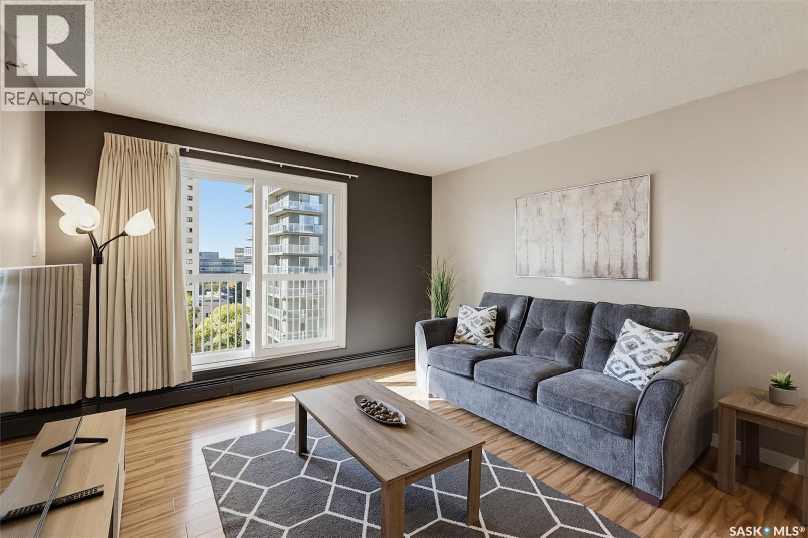 #801 311 6th AVENUE N - Image 17