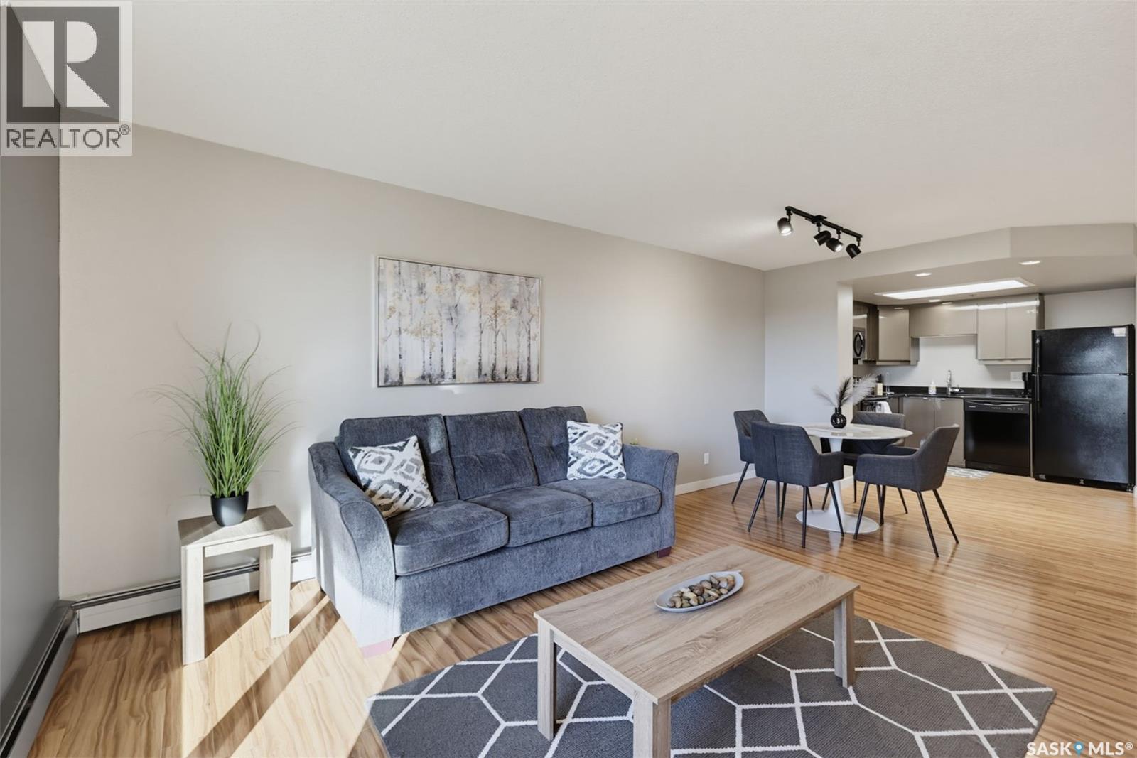 #801 311 6th AVENUE N - 25
