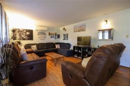 194 St Phillips Drive, Arborg, MB R0C0A0 Photo 11