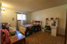194 St Phillips Drive, Arborg, MB R0C0A0 Photo 17