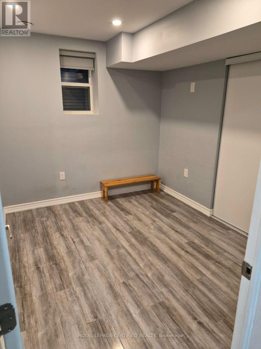 1573 Eglinton Avenue West — photo 4