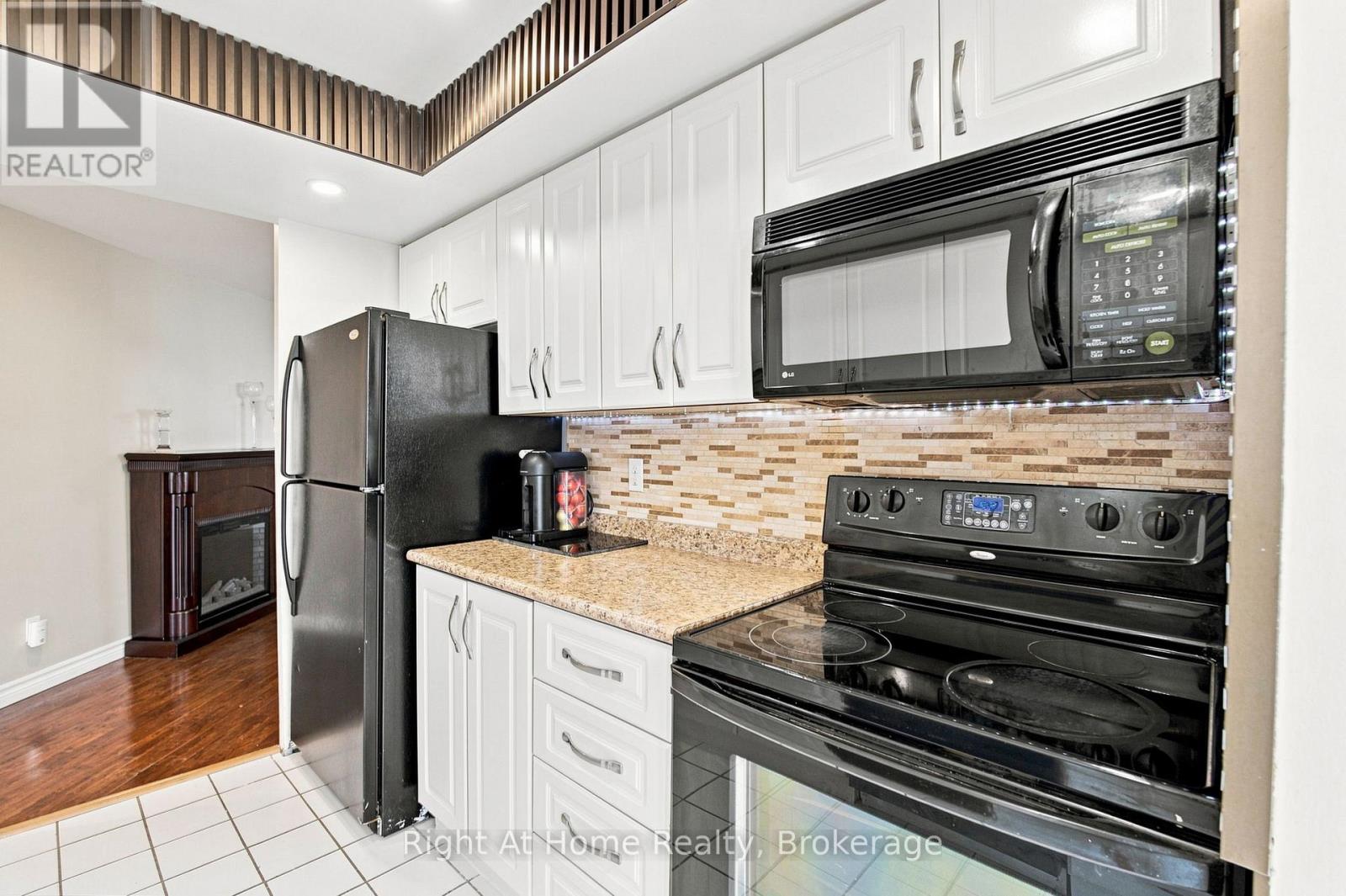 1215- 11753 Sheppard Avenue East, Toronto, ON photo 23