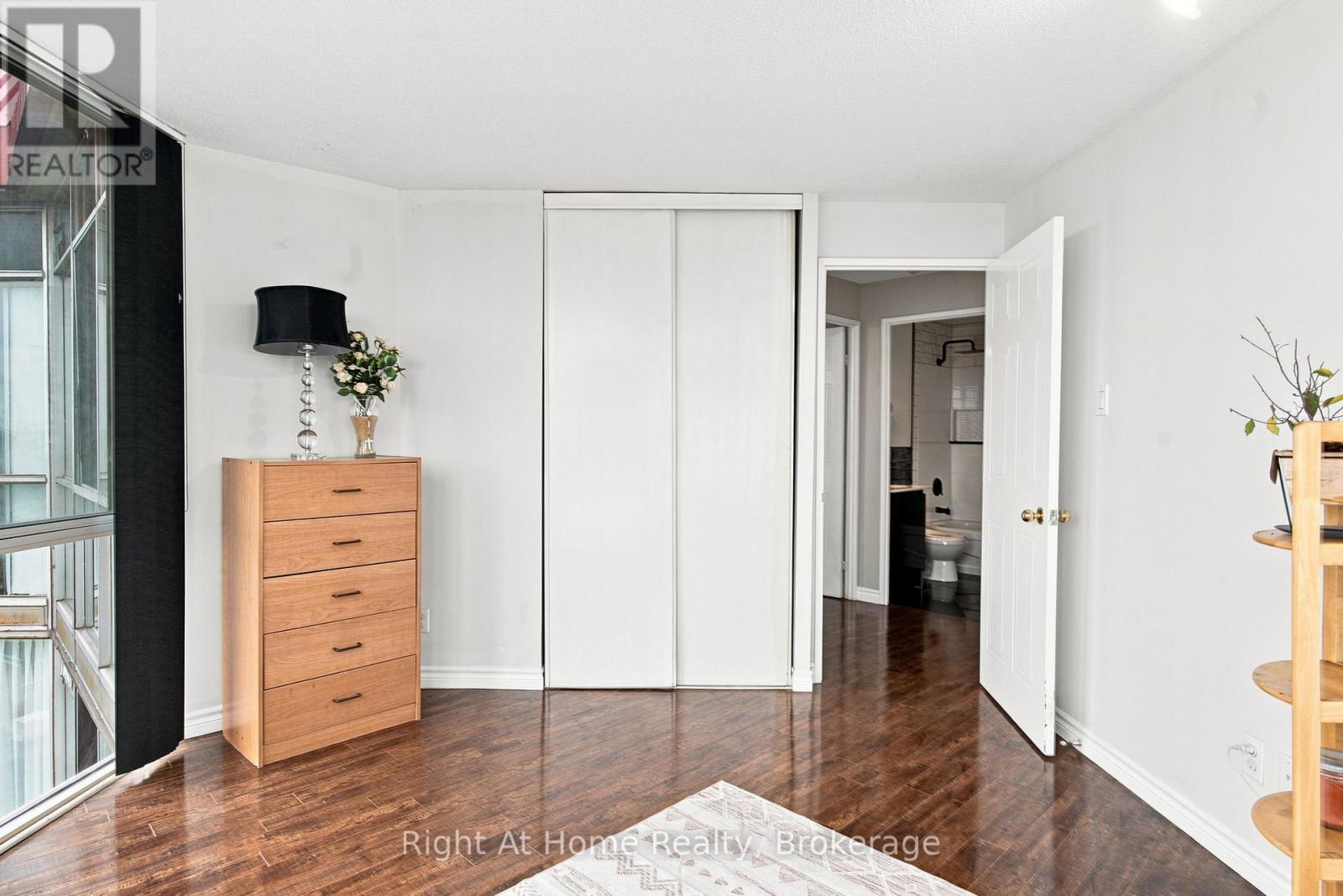 #1215 11753 SHEPPARD AVENUE E - 32