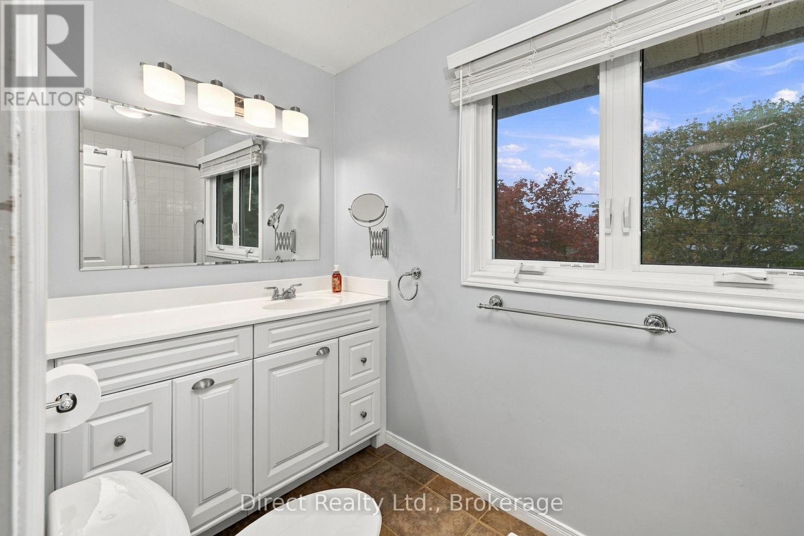 26 WALMSLEY PLACE - 22