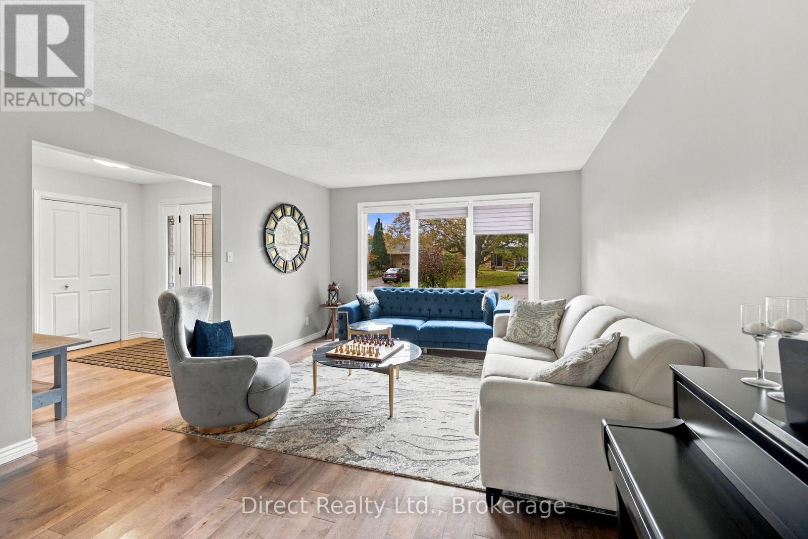 26 Walmsley Place, Belleville, ON photo 5