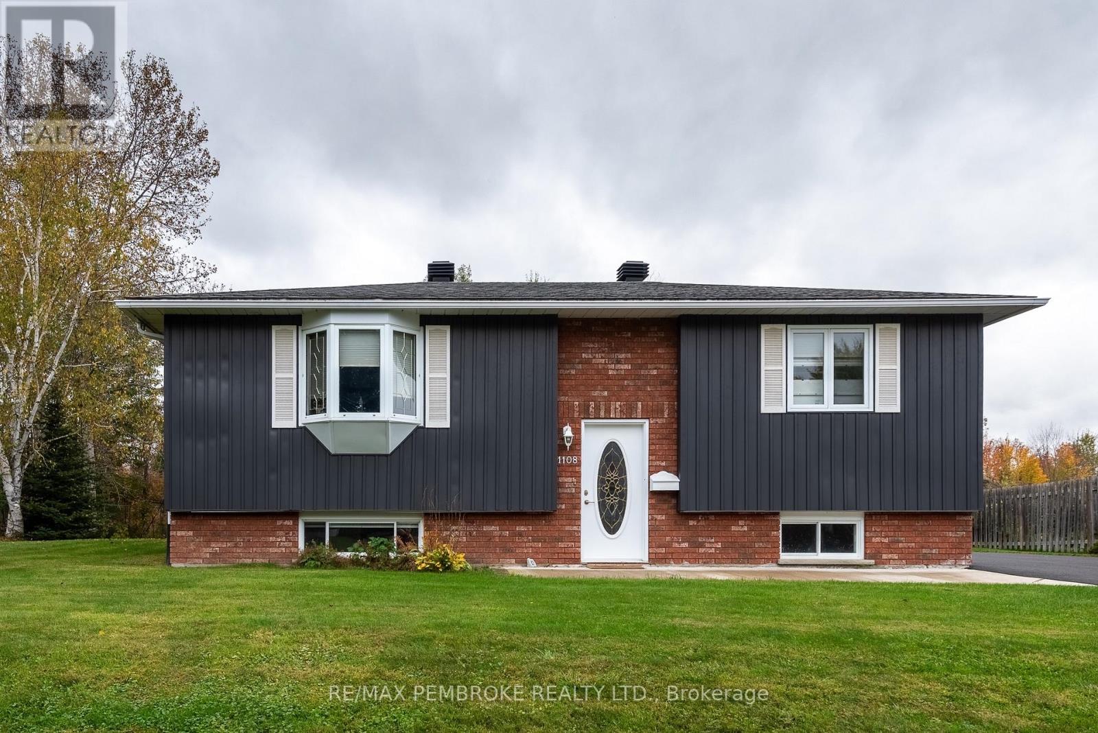 1108 BOUNDARY ROAD - 1