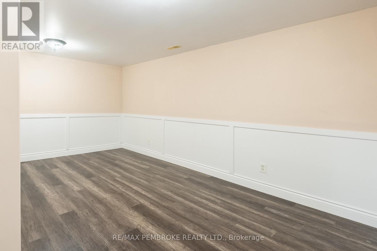 1108 BOUNDARY ROAD - 31
