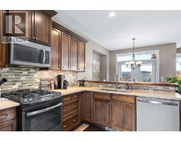 4pc Ensuite bath - 6555 Blackcomb Place, Vernon, BC  Photo 14