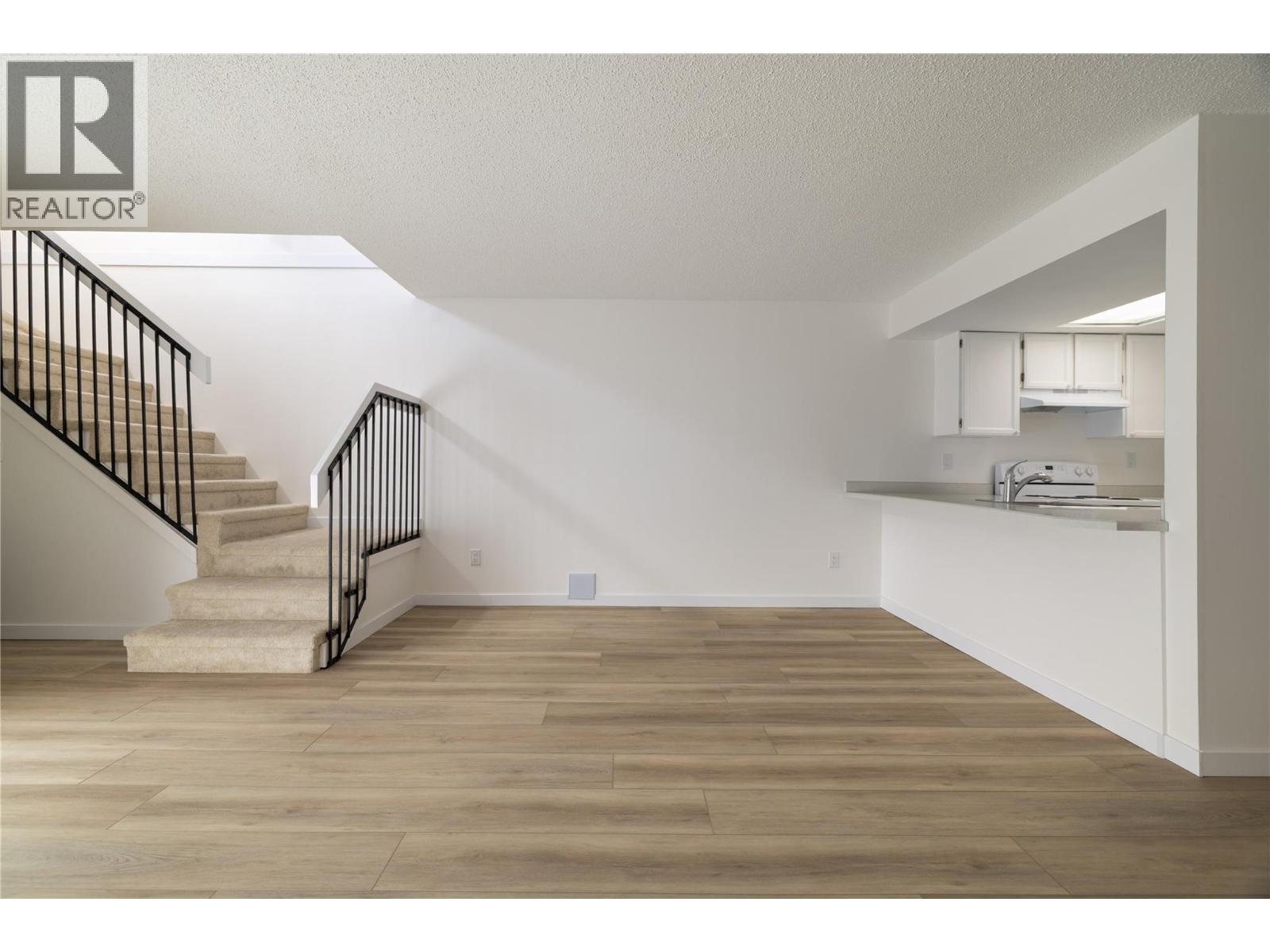 #916 3140 Wilson Street - 8