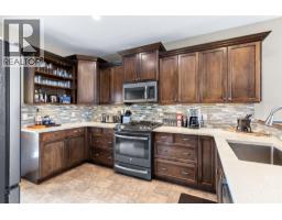 Kitchen - 6555 Blackcomb Place, Vernon, BC  Photo 10