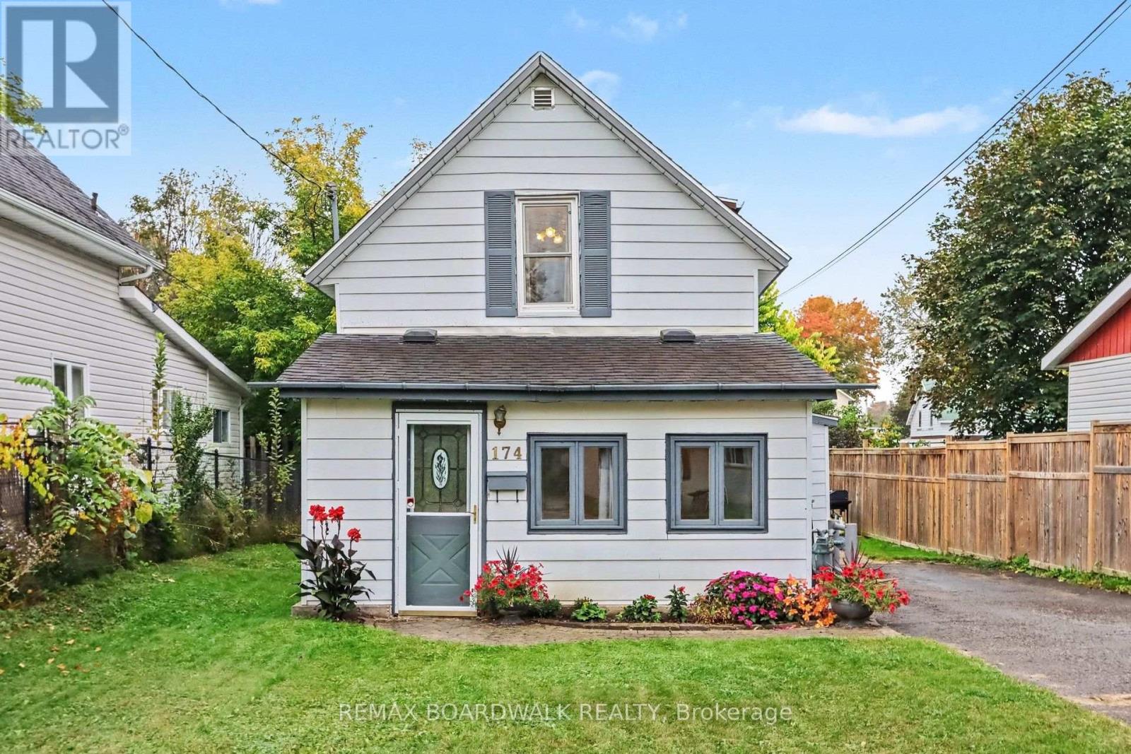174 MUNRO STREET - 1