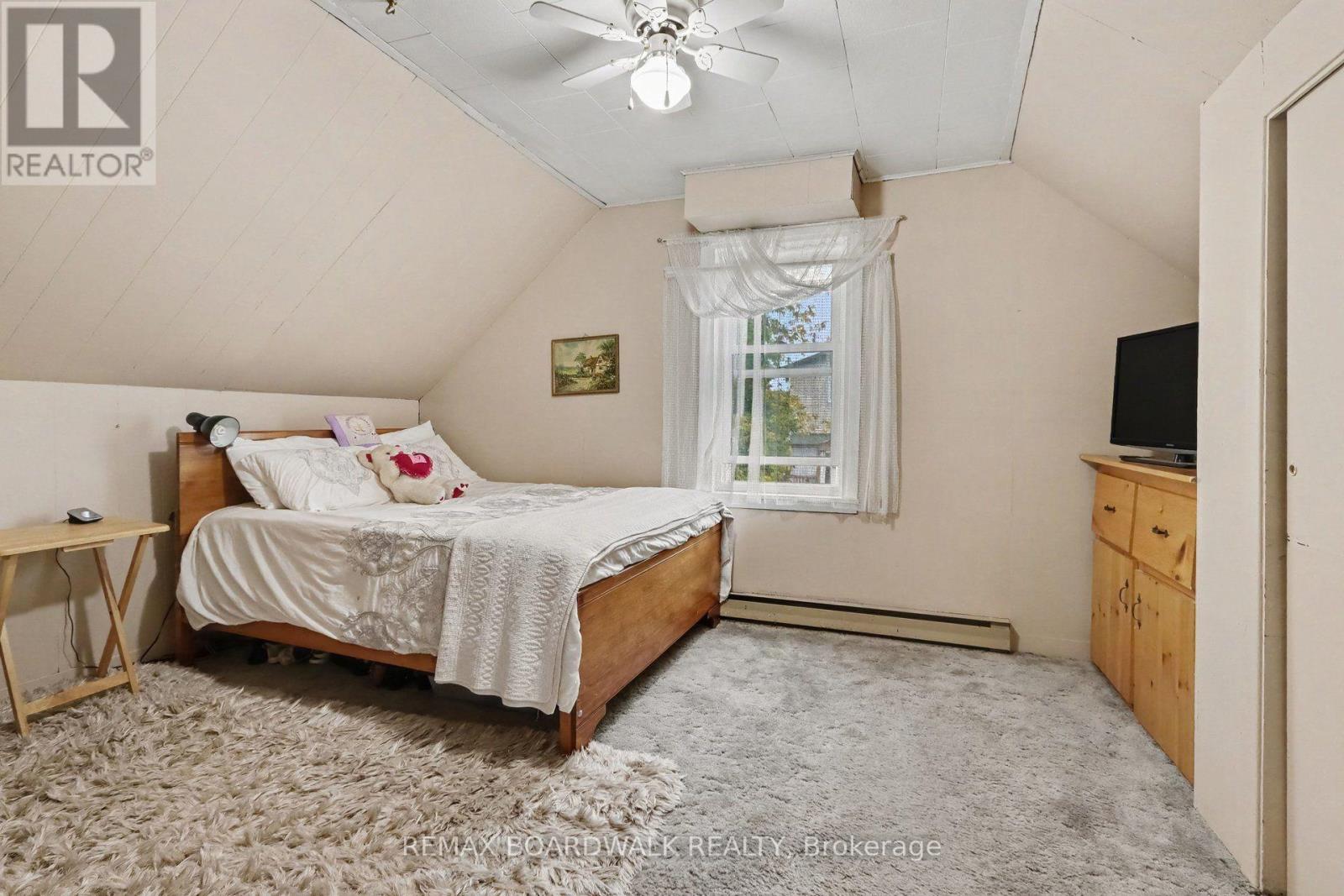 174 MUNRO STREET - 14