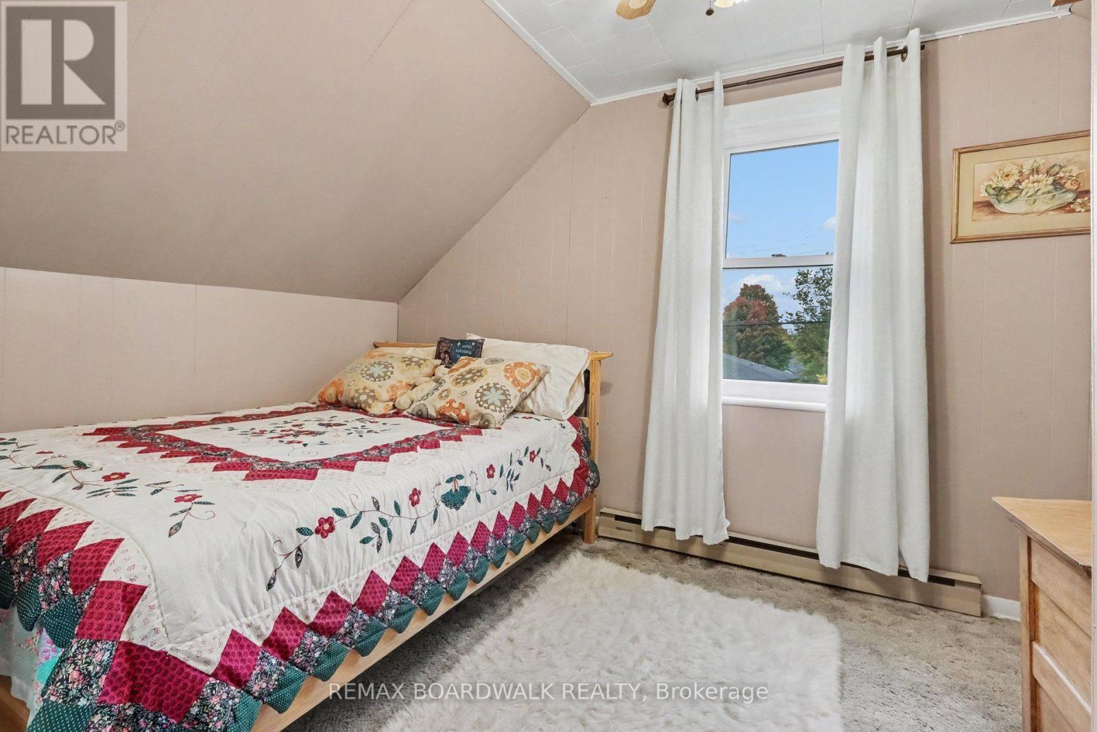 174 MUNRO STREET - 17