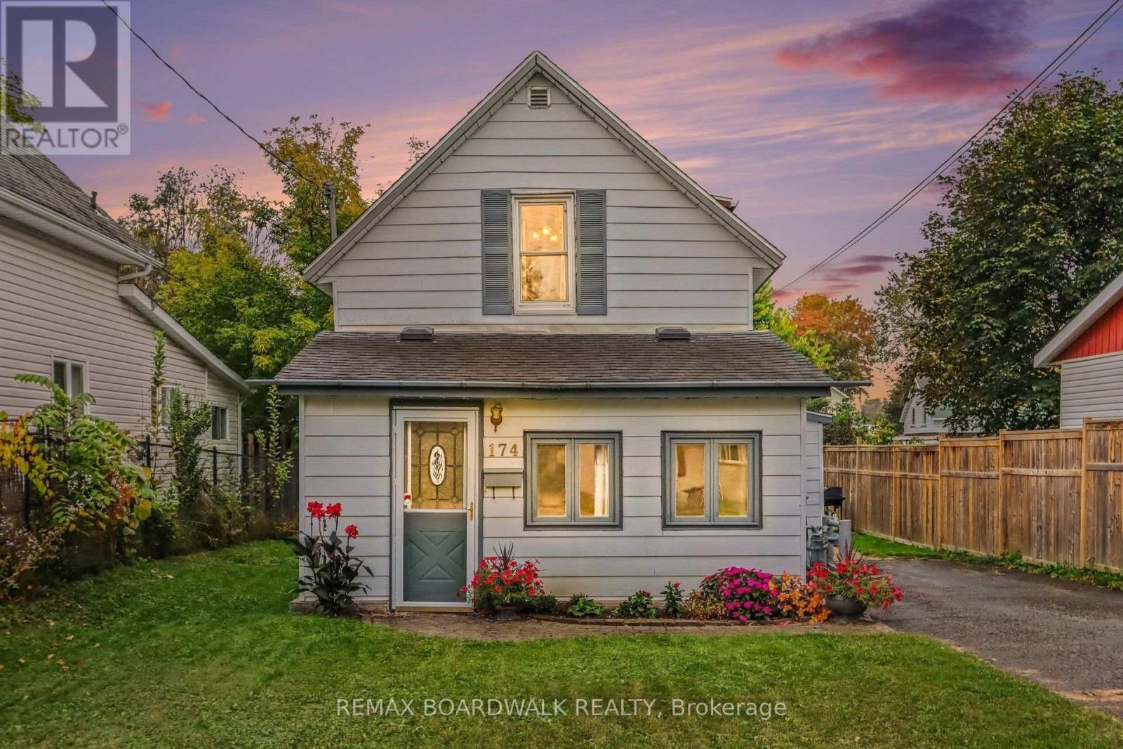174 MUNRO STREET - 2