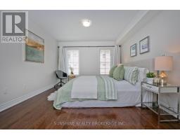 12 - 20 Hargrave Lane, Toronto, ON M4N0A4 Photo 15