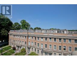 12 - 20 Hargrave Lane, Toronto, ON M4N0A4 Photo 31