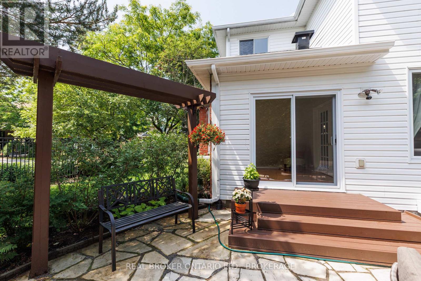 11 REDBRIDGE CRESCENT - 7