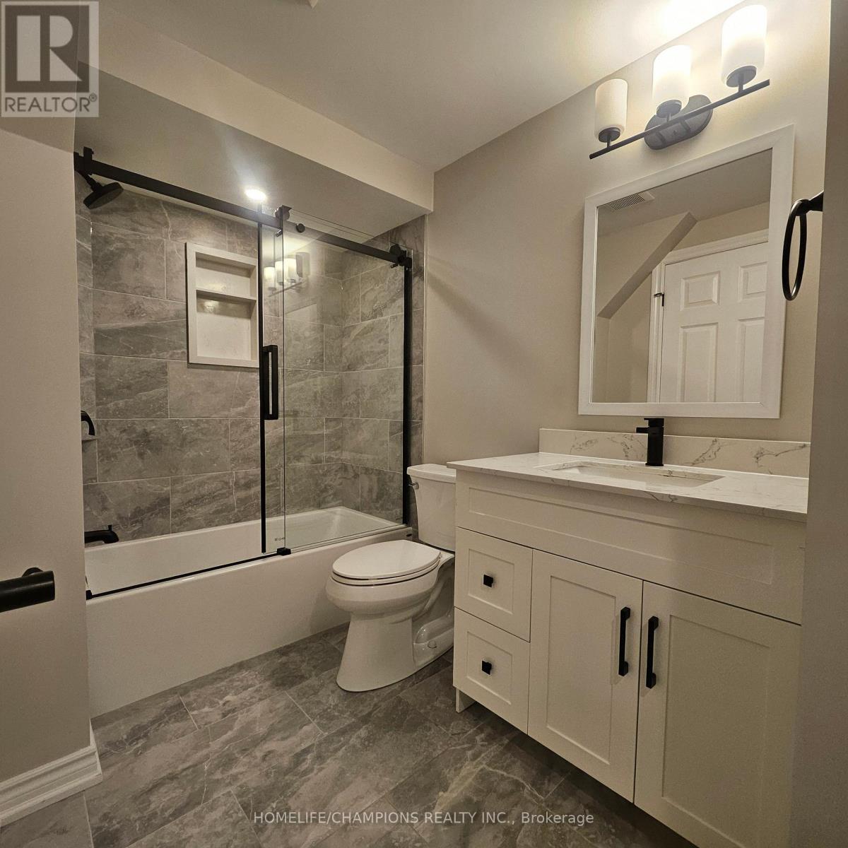 BSMT- 79 Mantz Crescent, Whitby, ON photo 4
