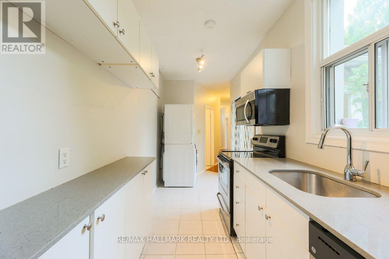 478 LOGAN AVENUE - 12