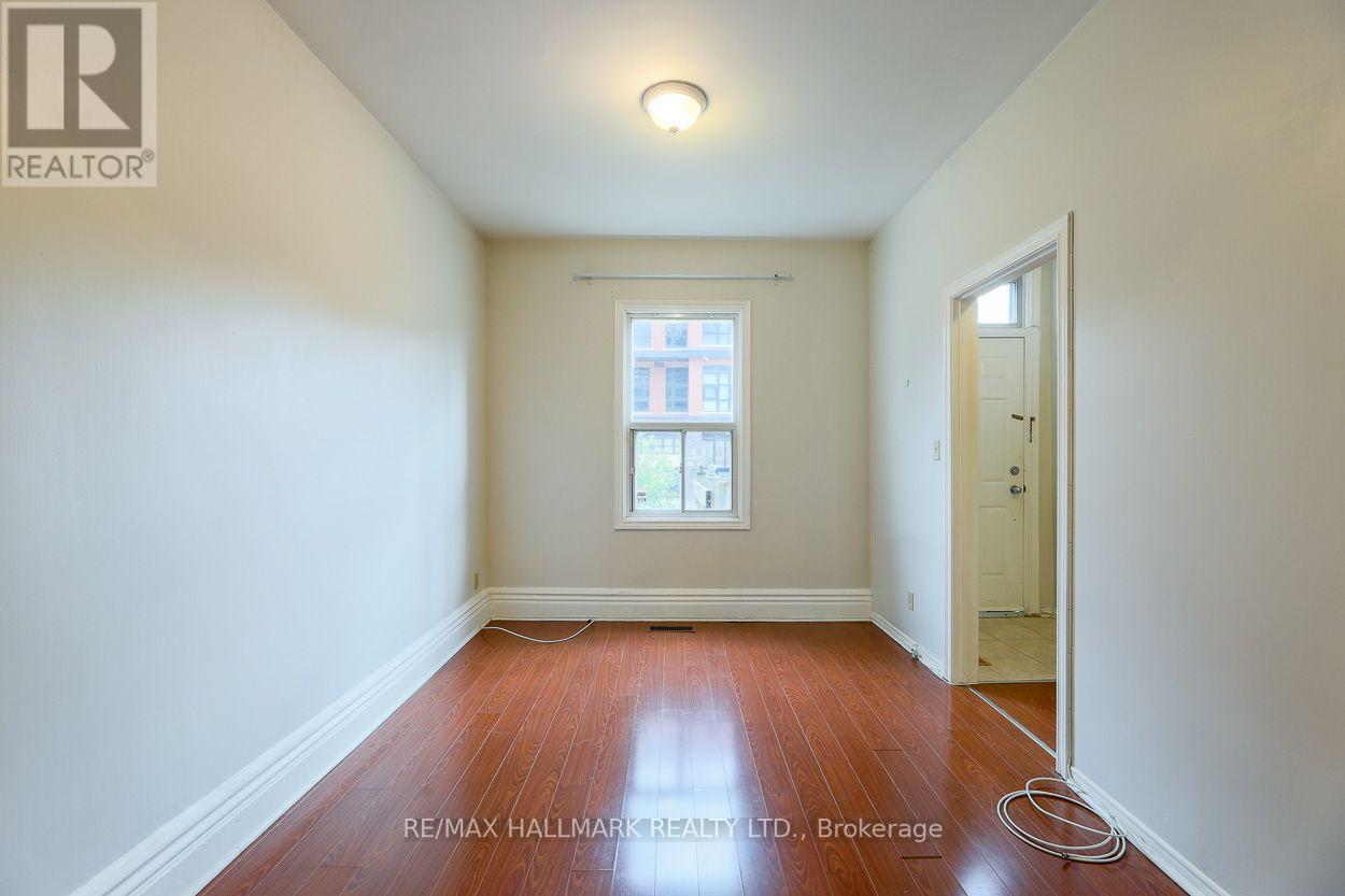 478 LOGAN AVENUE - 3