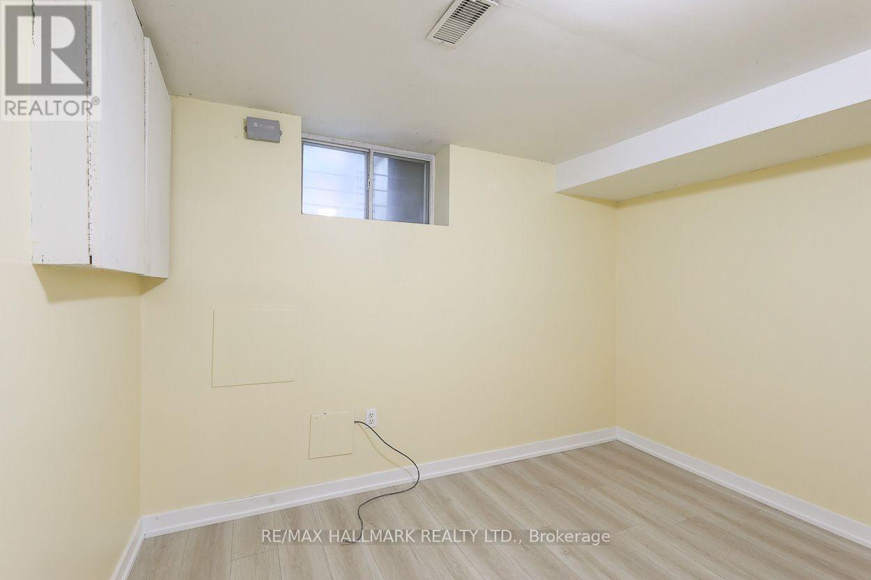 478 LOGAN AVENUE - 30