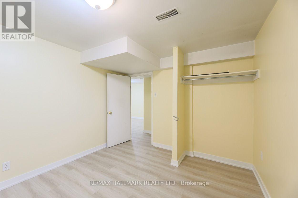 478 LOGAN AVENUE - 33