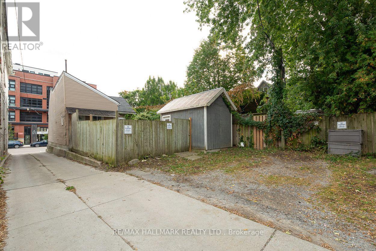 478 LOGAN AVENUE - 38