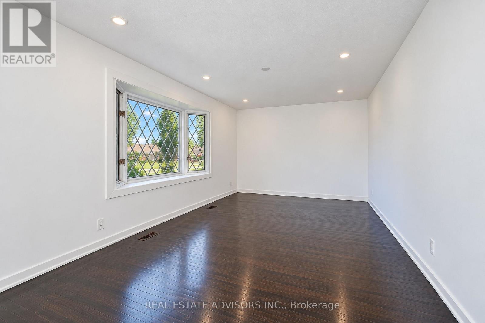 712 ANNLAND STREET - 8