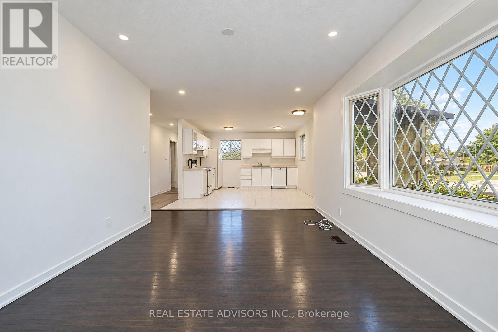 712 ANNLAND STREET - 9