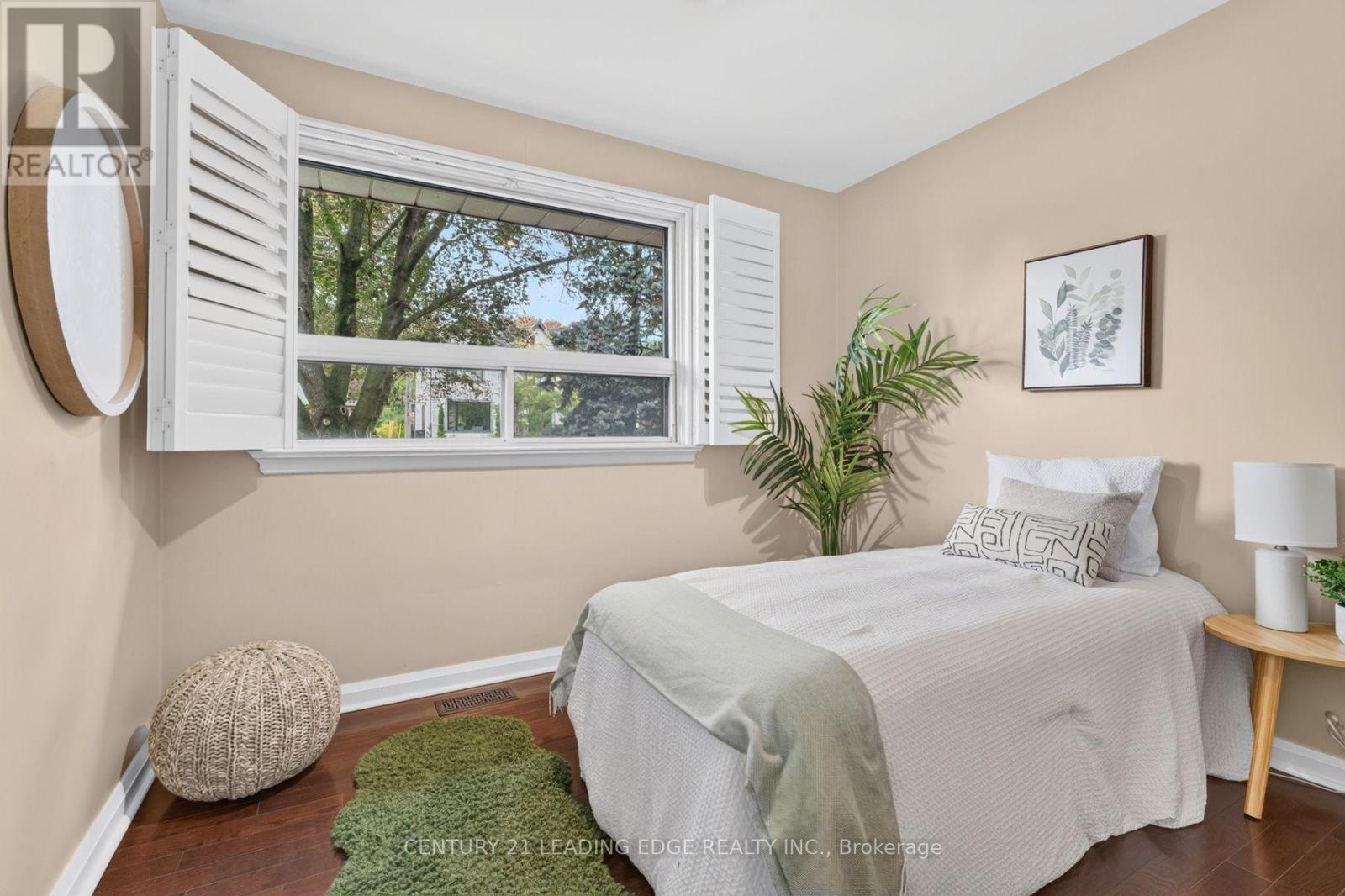 433 BROWNFIELD GARDENS - 26