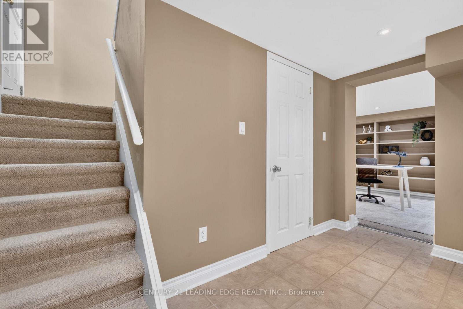 433 BROWNFIELD GARDENS - 34