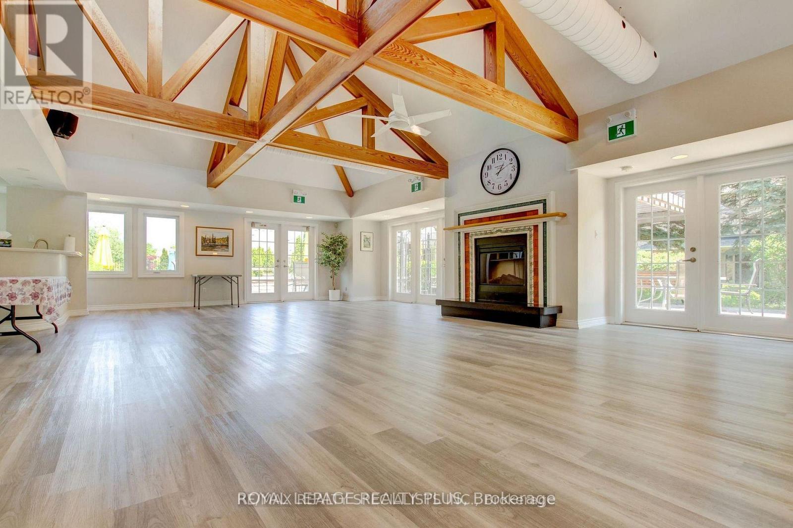 #3 5490 GLEN ERIN DRIVE - Image 35