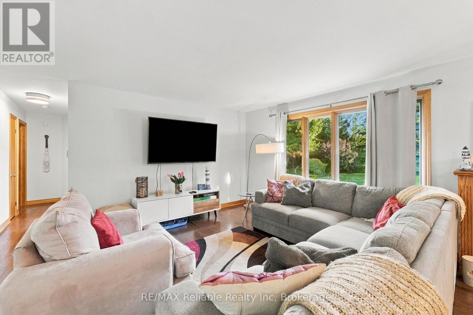 33895 BISSONETTE AVENUE - Image 11