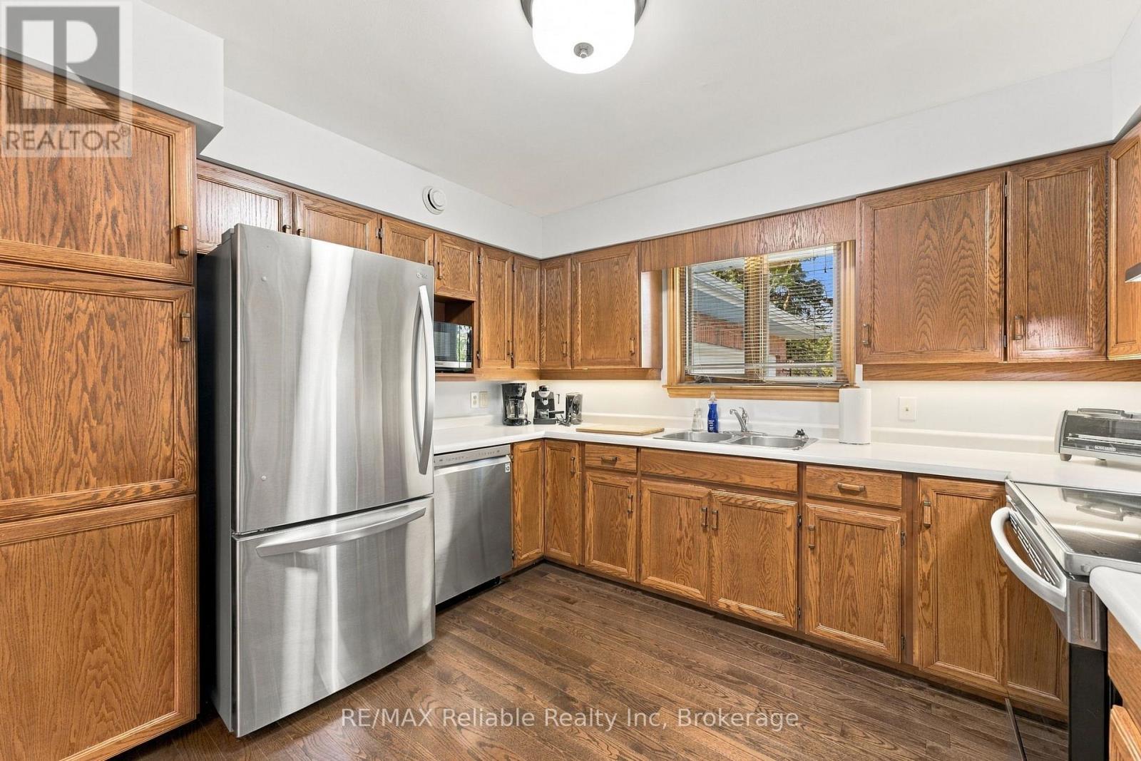 33895 BISSONETTE AVENUE - Image 16