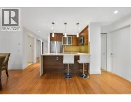206 2589 Penrhyn St, Saanich, BC V8N1G4 Photo 14
