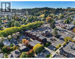 206 2589 Penrhyn St, Saanich, BC V8N1G4 Photo 37