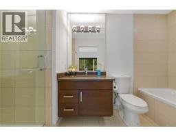 206 2589 Penrhyn St, Saanich, BC V8N1G4 Photo 19