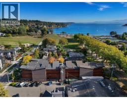 206 2589 Penrhyn St, Saanich, BC V8N1G4 Photo 62
