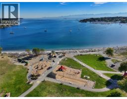 206 2589 Penrhyn St, Saanich, BC V8N1G4 Photo 57