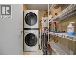 206 2589 Penrhyn St, Saanich, BC V8N1G4 Photo 29