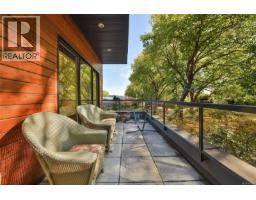 206 2589 Penrhyn St, Saanich, BC V8N1G4 Photo 26
