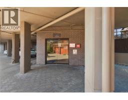 206 2589 Penrhyn St, Saanich, BC V8N1G4 Photo 33