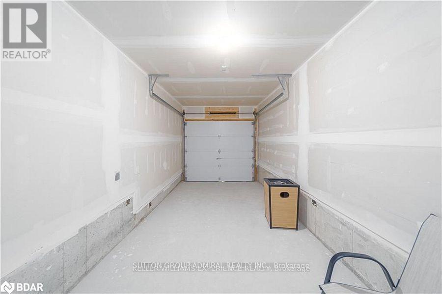 45 Hay Lane, Barrie photo 12