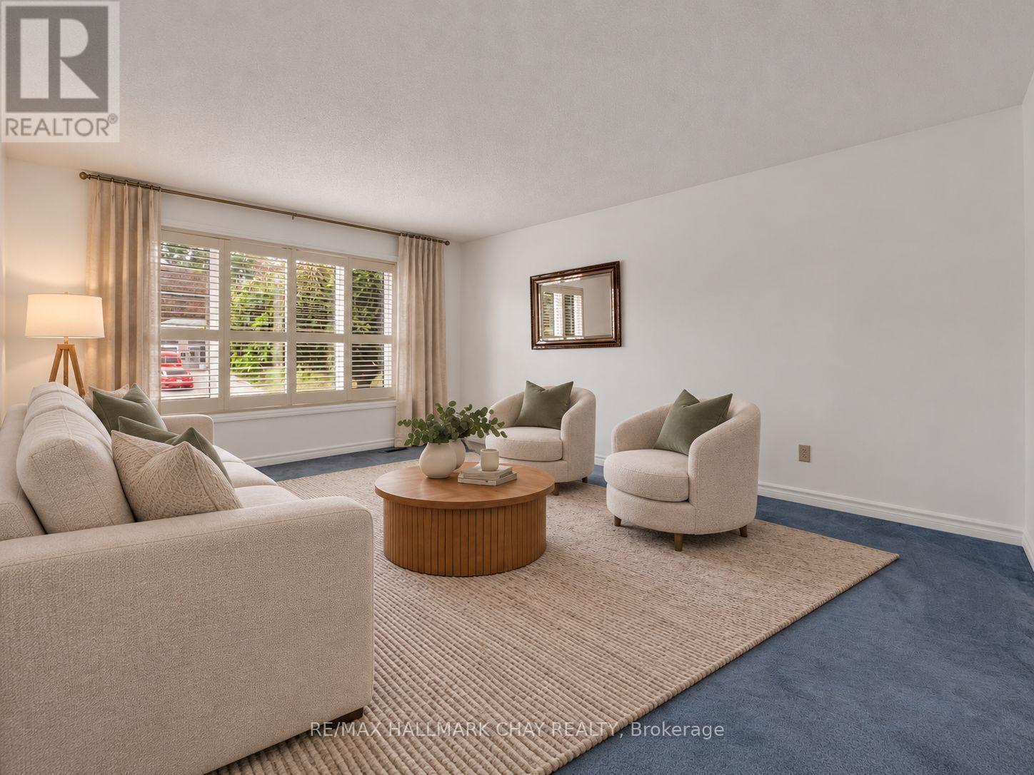 102 Steel Street, Barrie photo 18