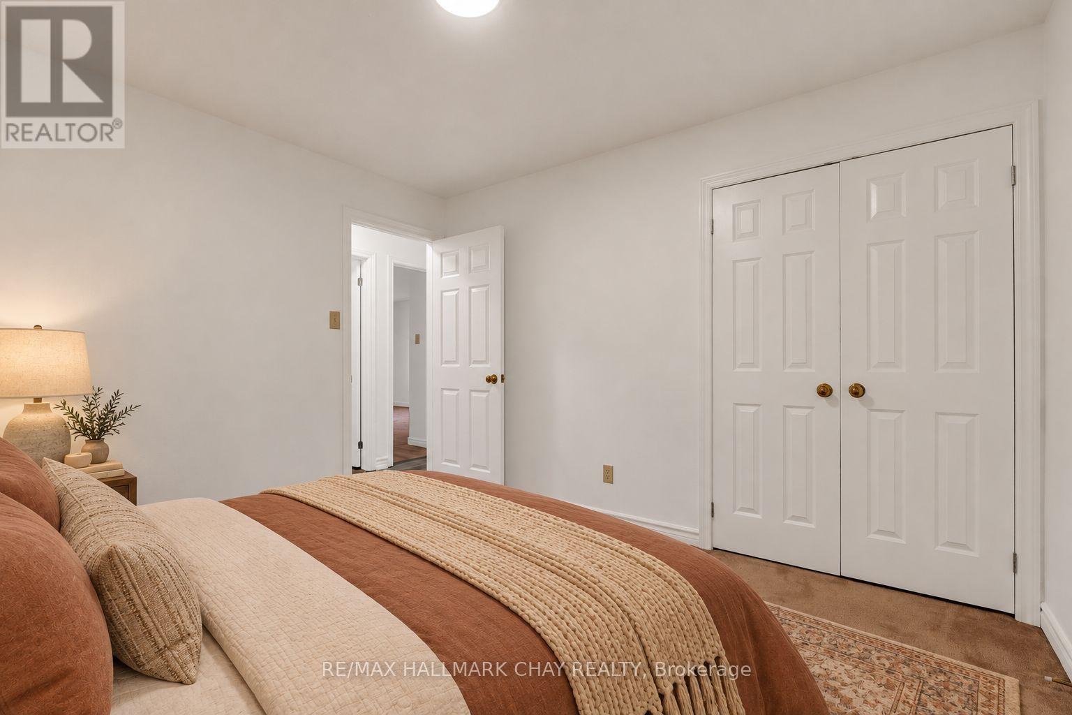 102 Steel Street, Barrie photo 26
