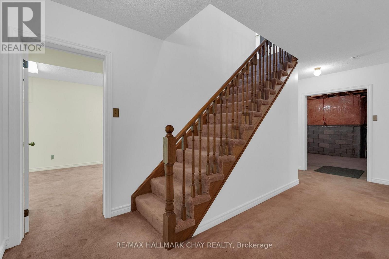 102 Steel Street, Barrie photo 28