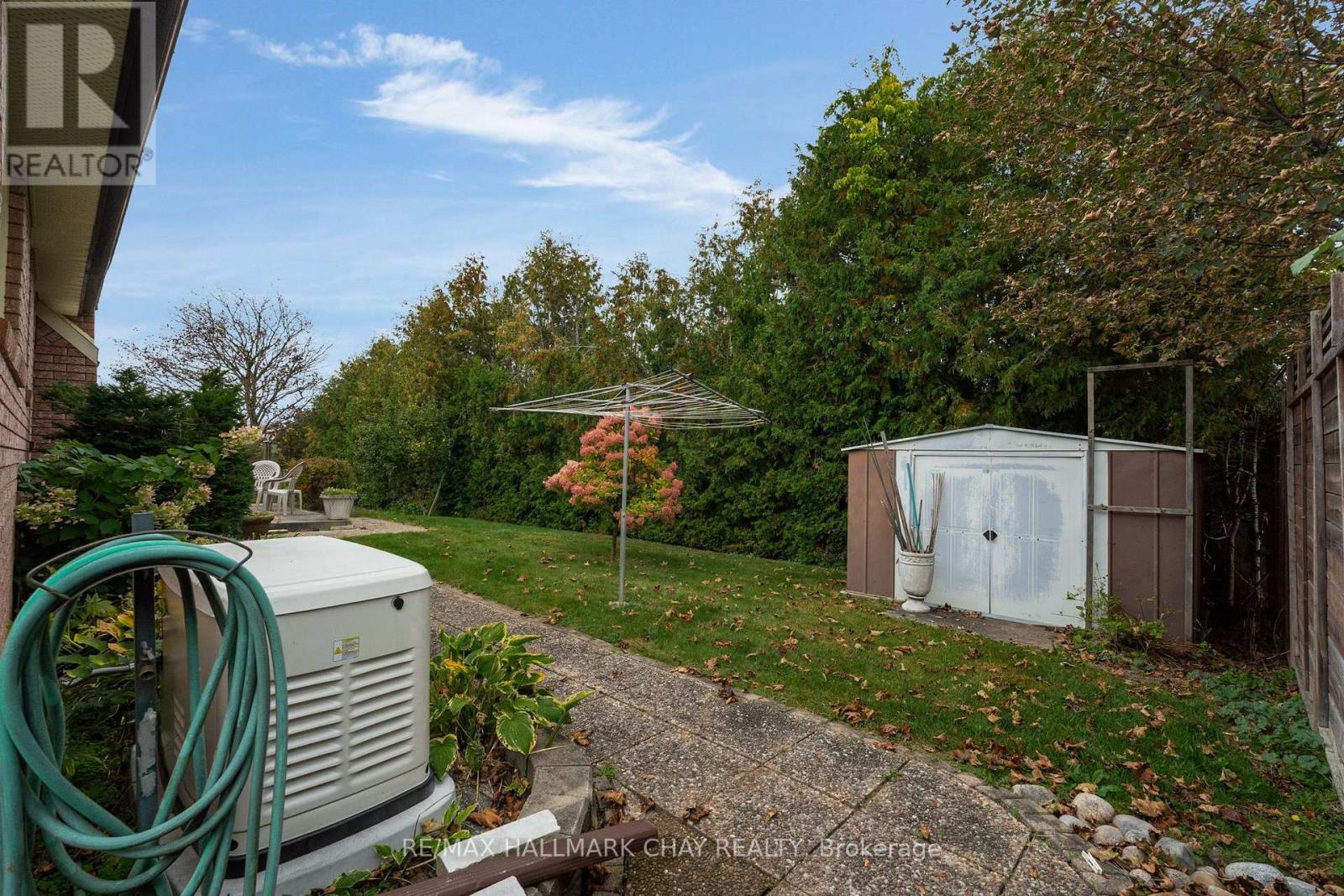 102 Steel Street, Barrie photo 38