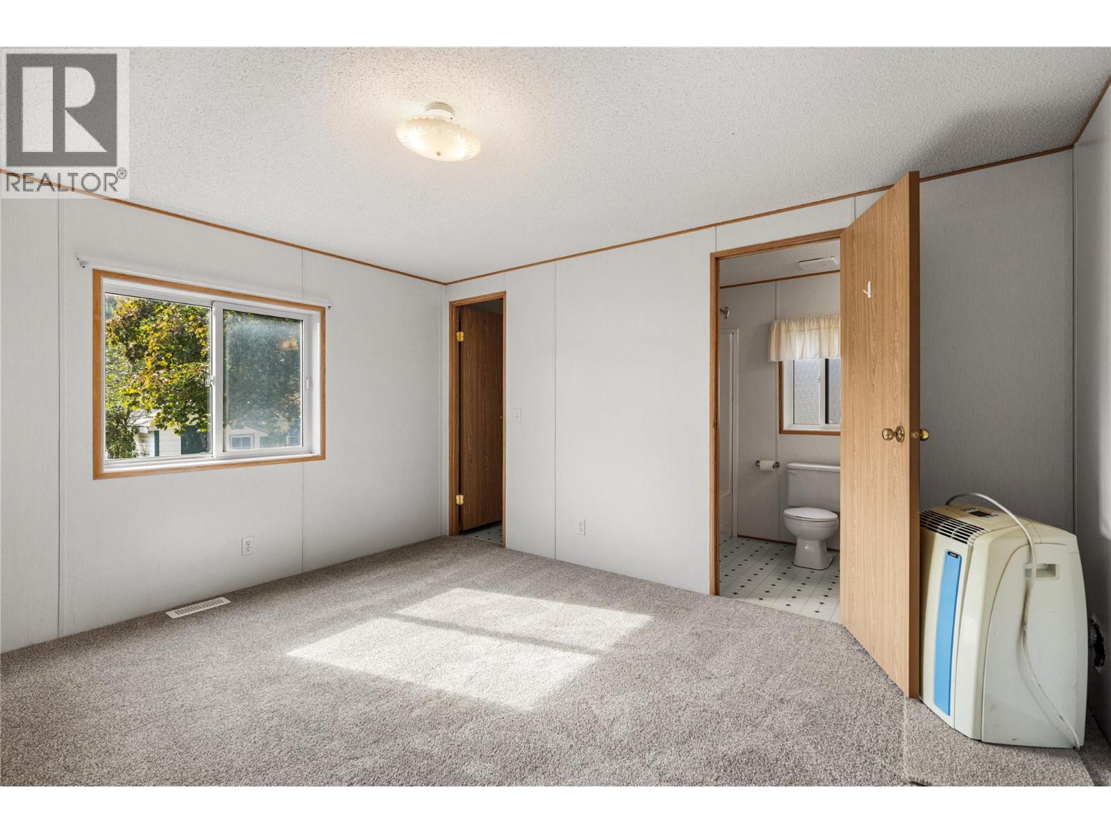 5694 97 Highway - 17